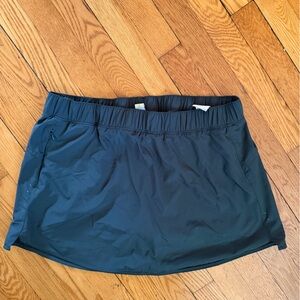 Old Navy Active Skort - Dark Green - L